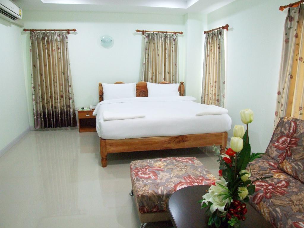 Ruan Rim Nam Hotel Roi Et Værelse billede