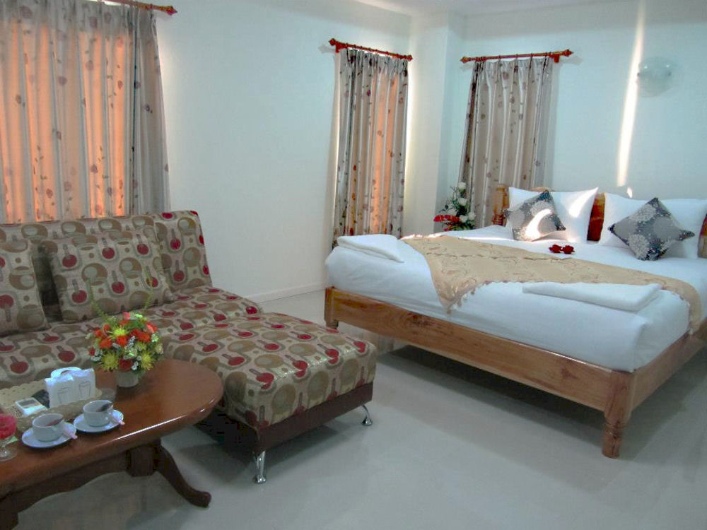 Ruan Rim Nam Hotel Roi Et Eksteriør billede