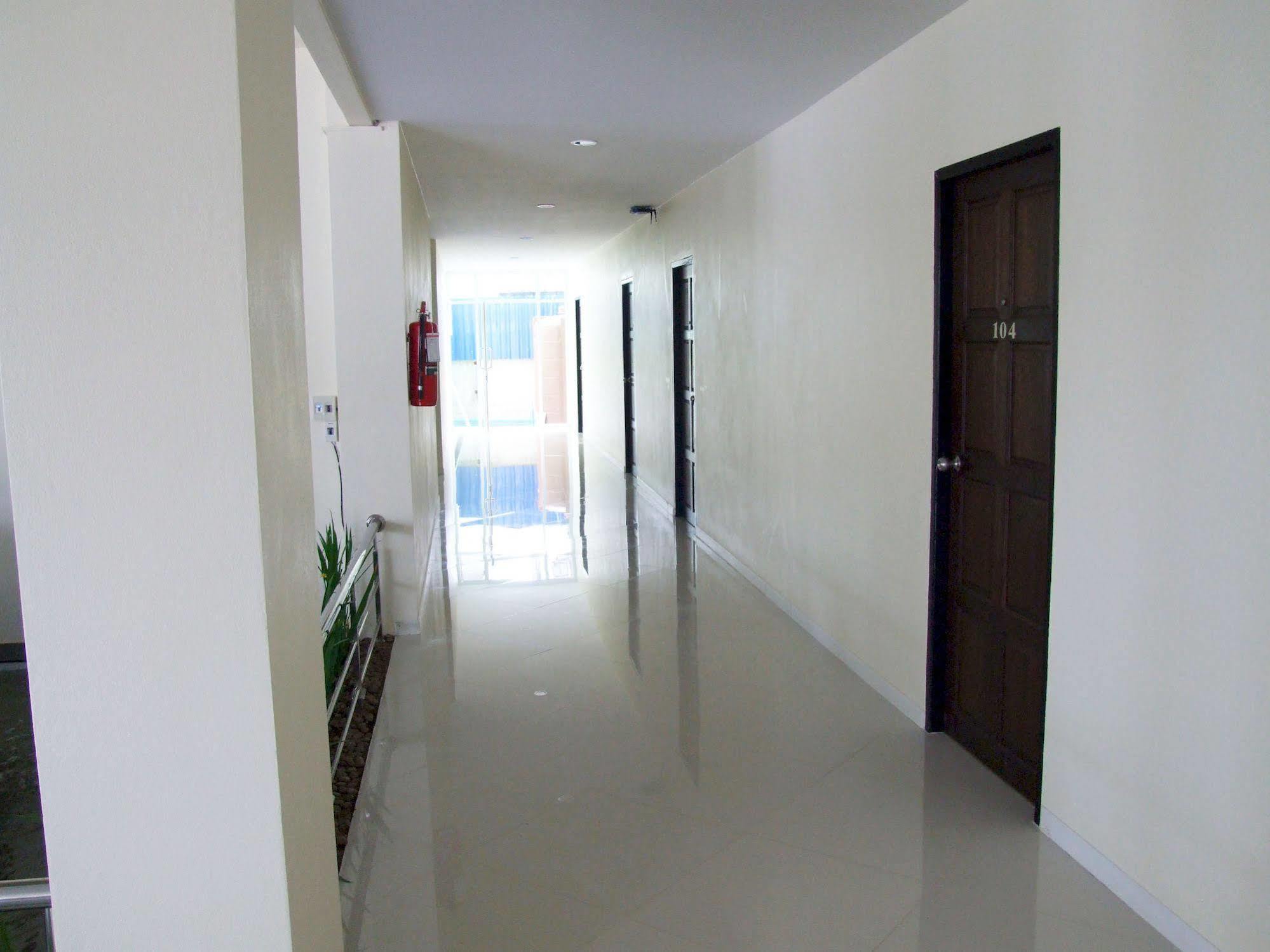 Ruan Rim Nam Hotel Roi Et Eksteriør billede
