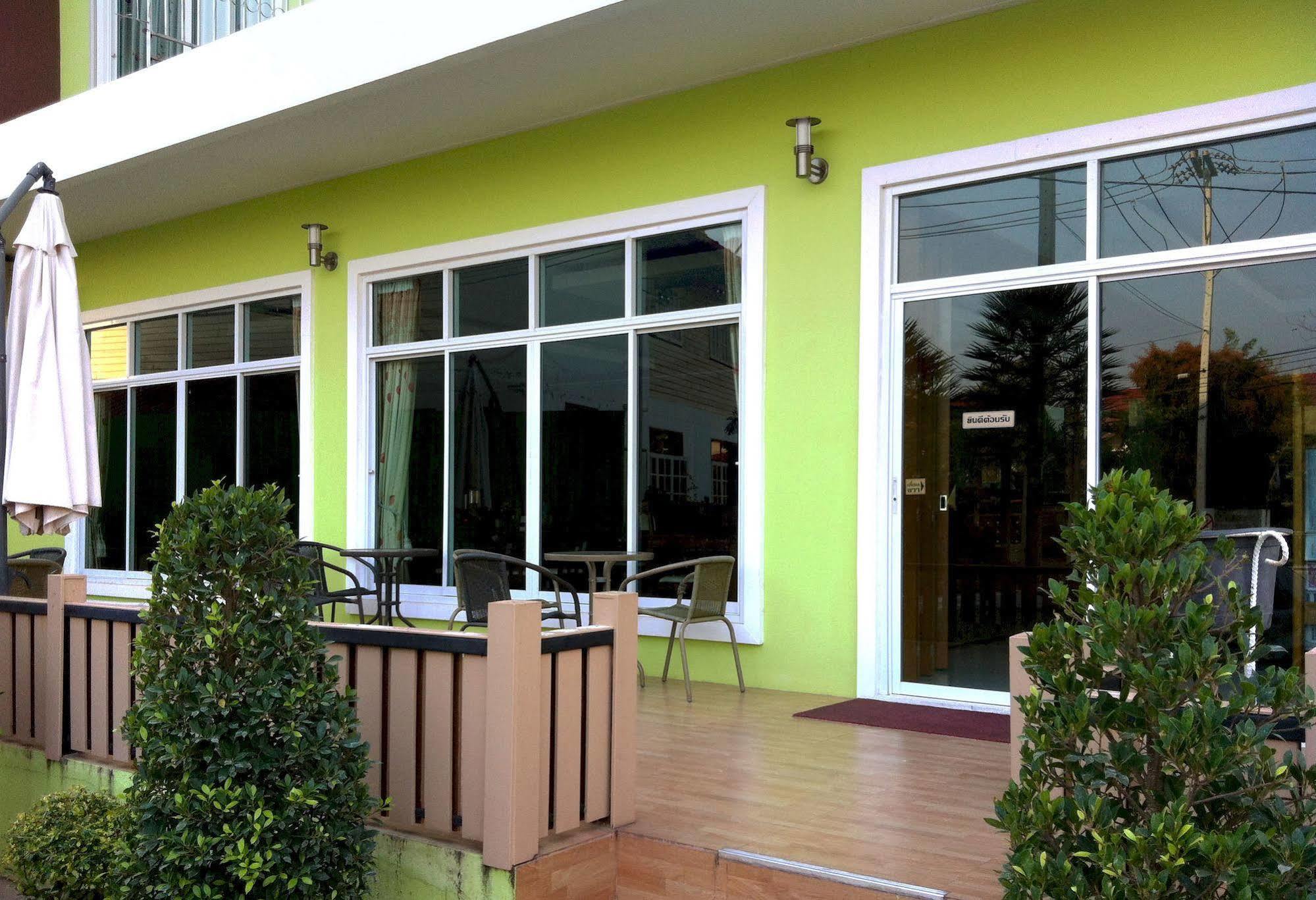 Ruan Rim Nam Hotel Roi Et Eksteriør billede